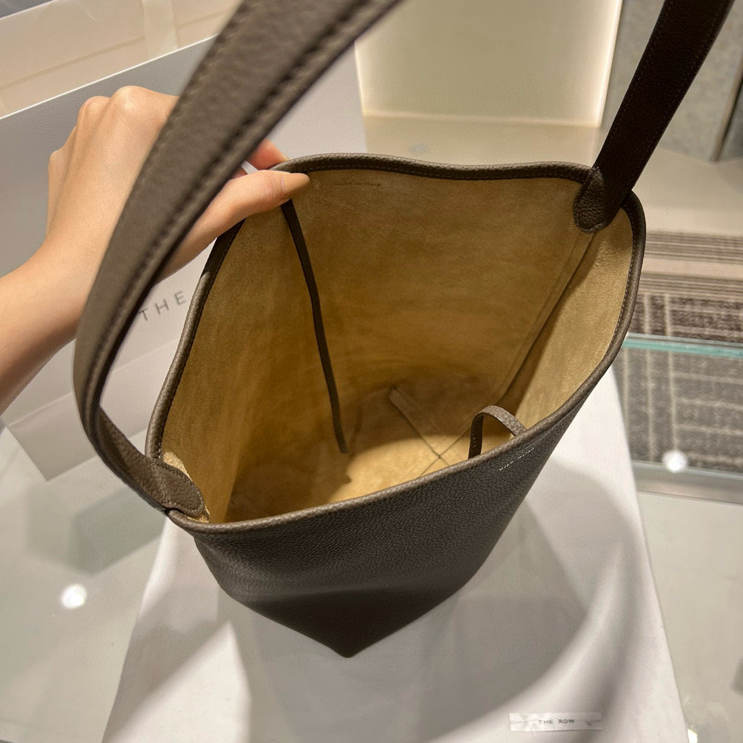 The Row Bucket Bag(30CM*28CM*15.5CM)