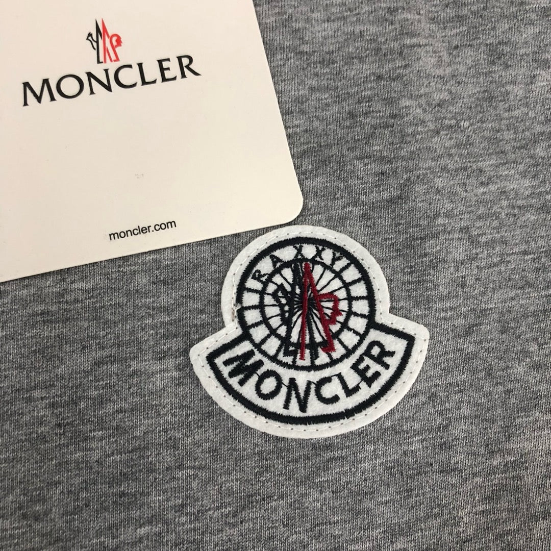 Moncler T-shirt