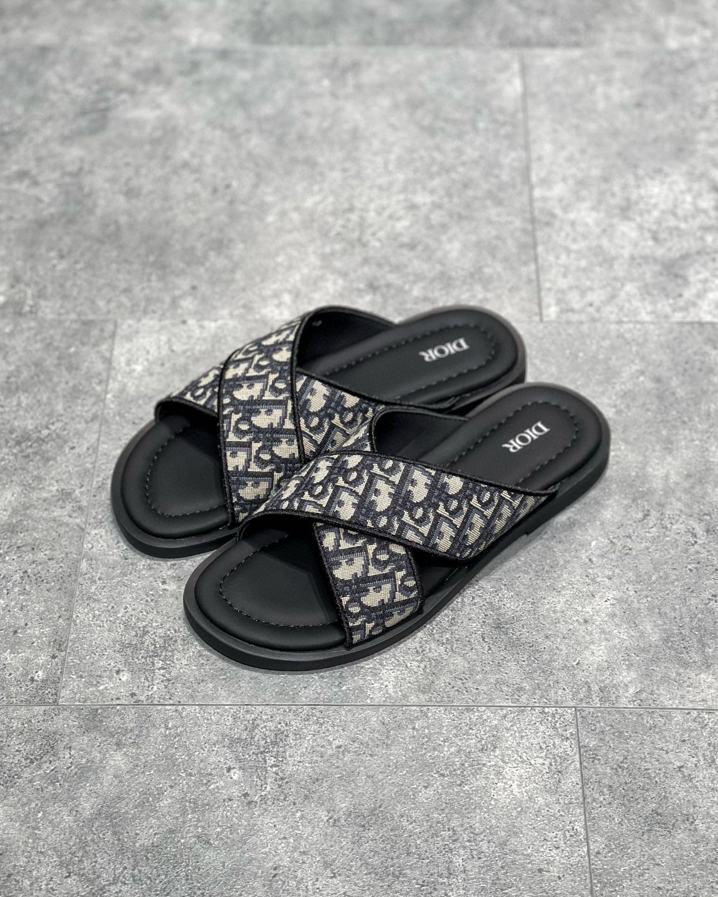 CD SANDALS