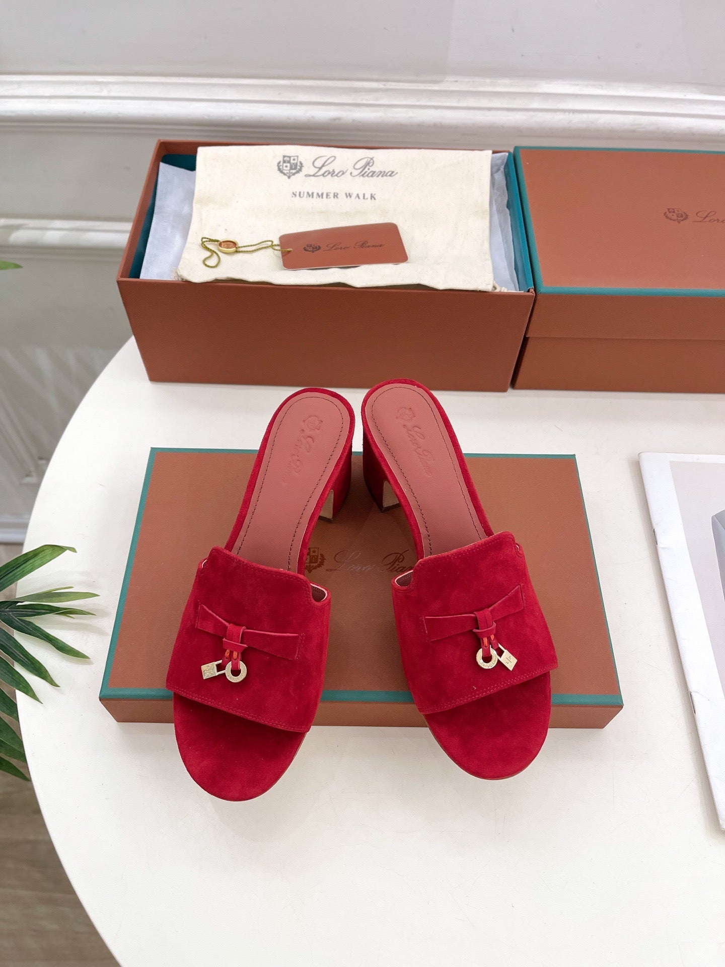 LP Sandals
