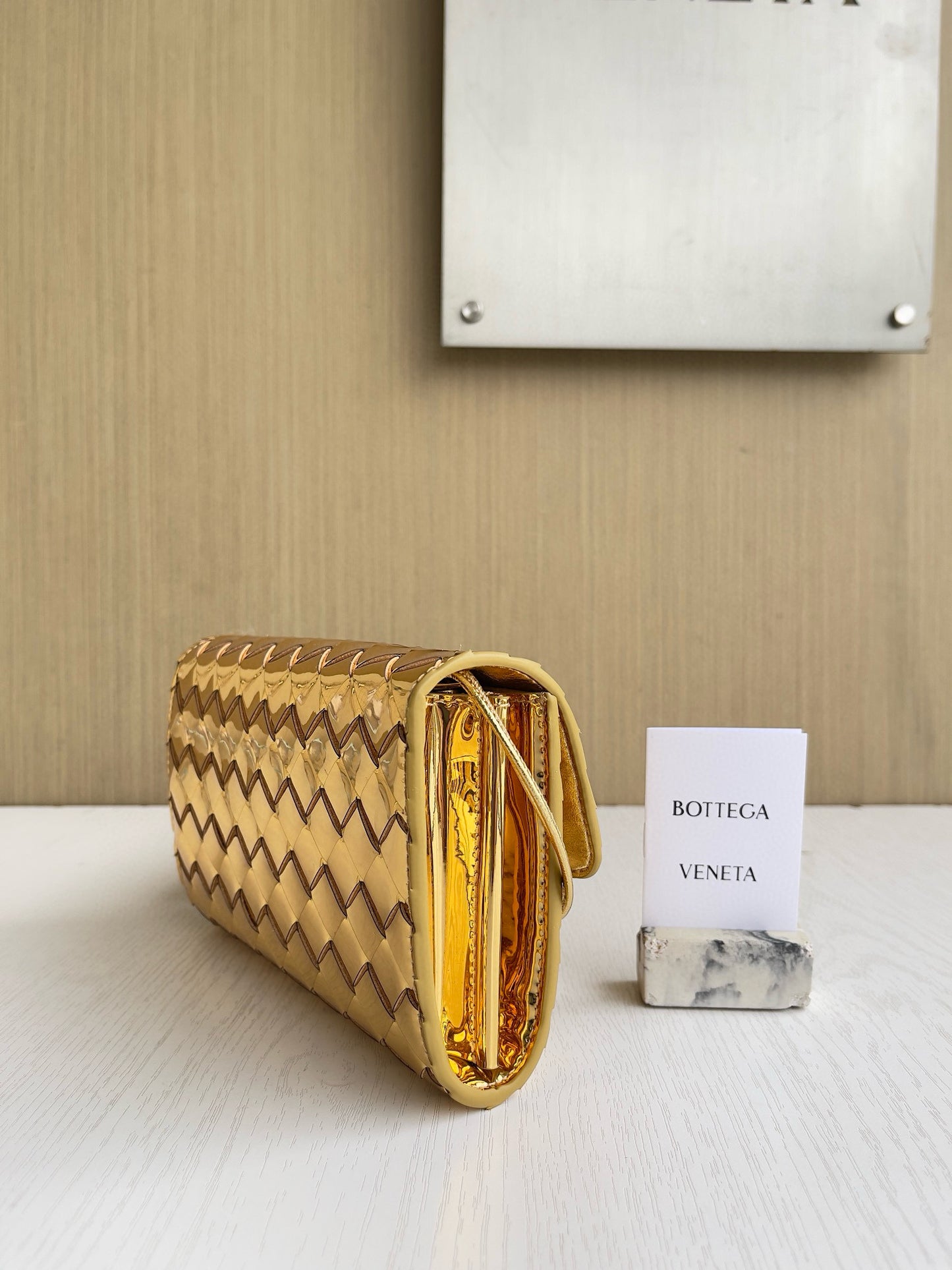 BV Andiamo Clutch Bag
 19x11.5x3cm