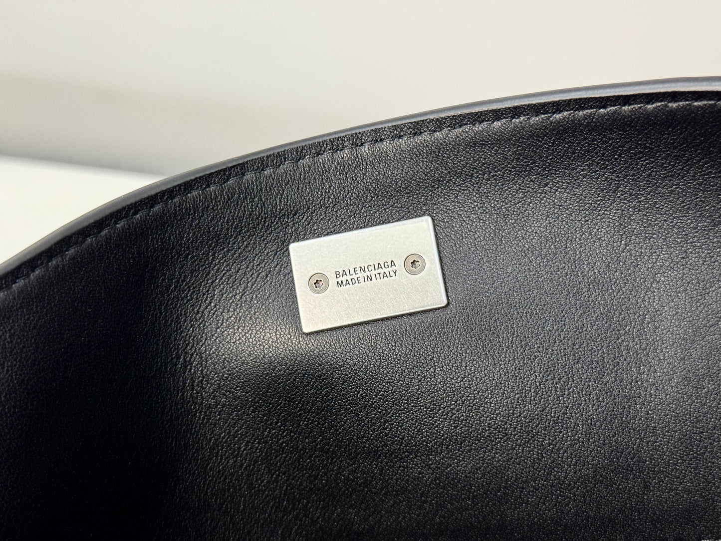 BLCG Medium Leather Rodeo Handbag
(32x6.5x20cm)