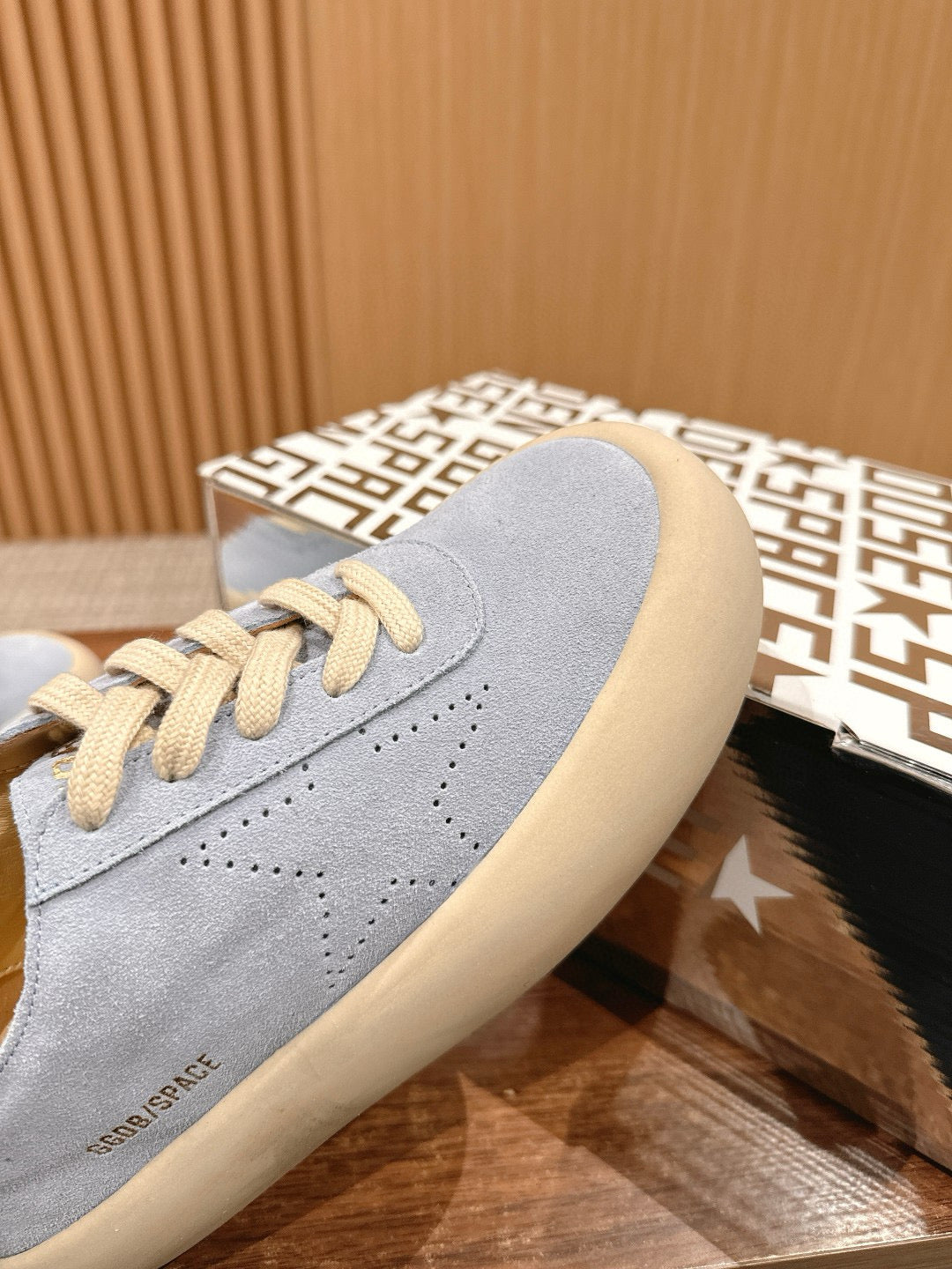 Golden Goose Sneaker