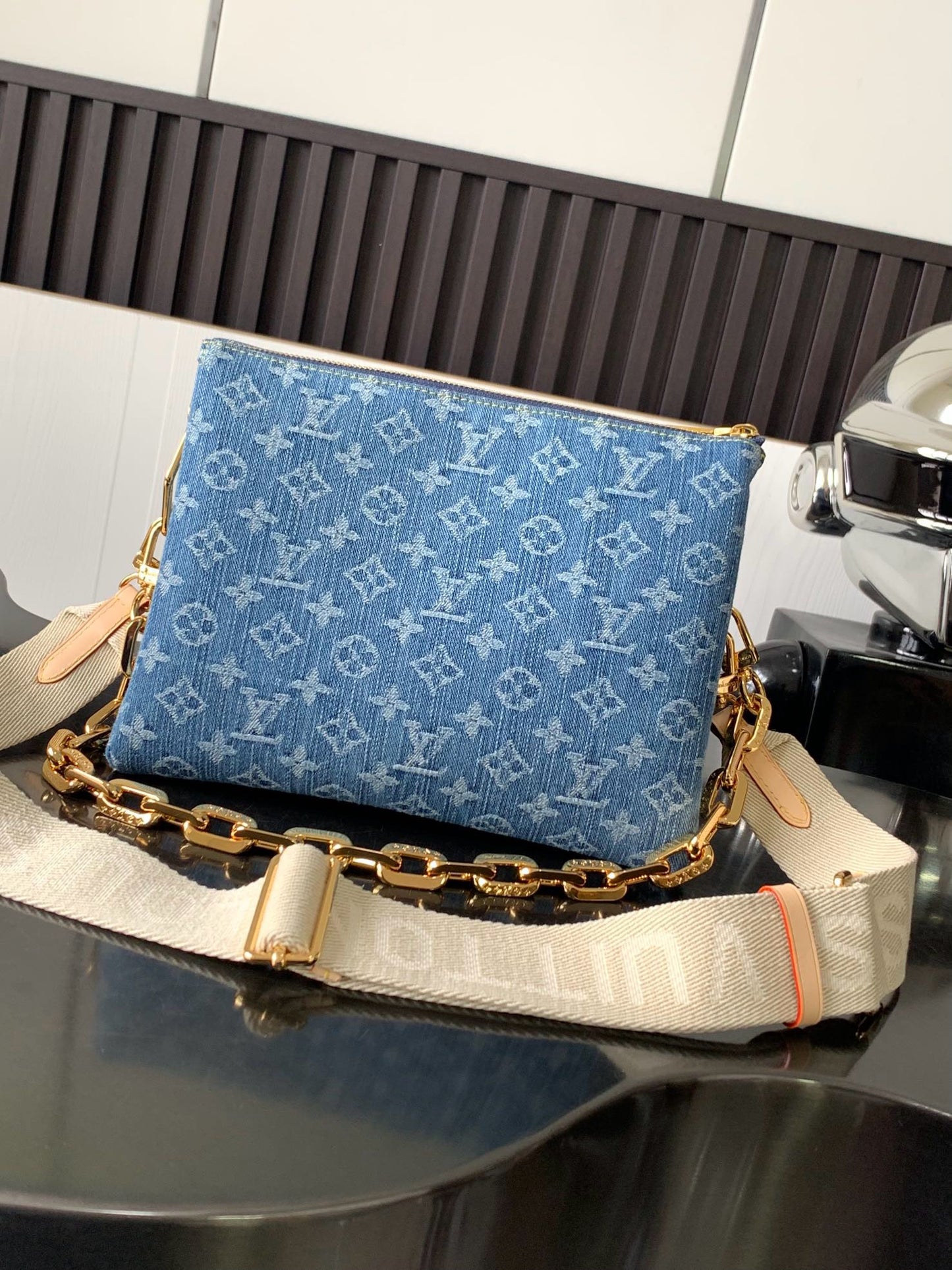 LV Denim Coussin M24564