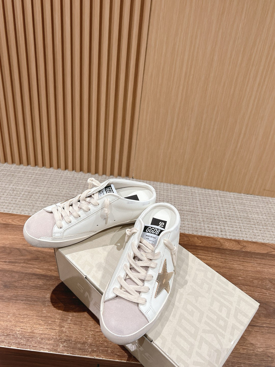Golden Goose Sneaker
