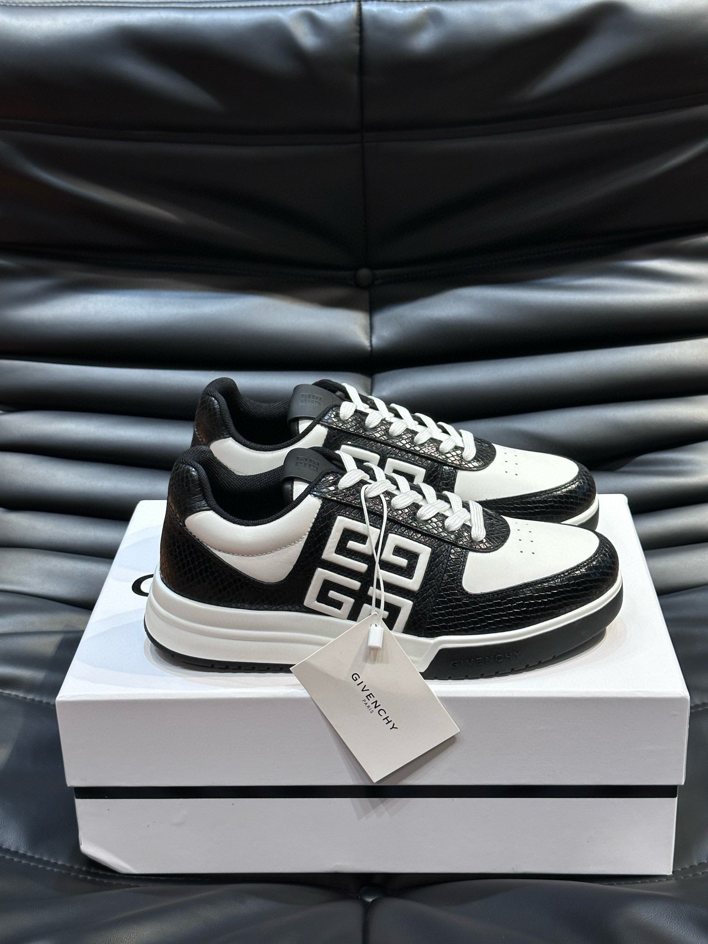 Givenchy Sneakers