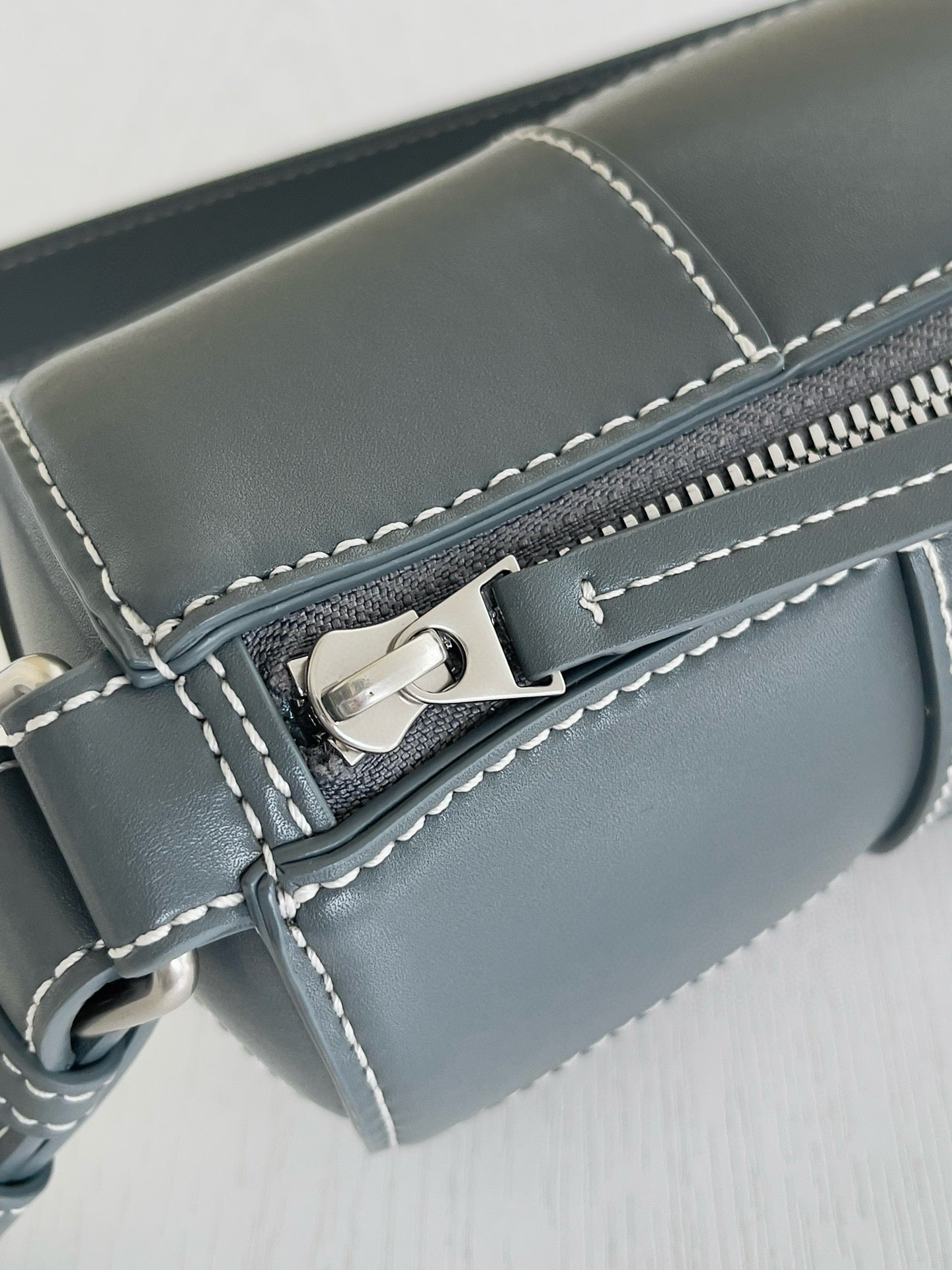 BV Small Canette Bag