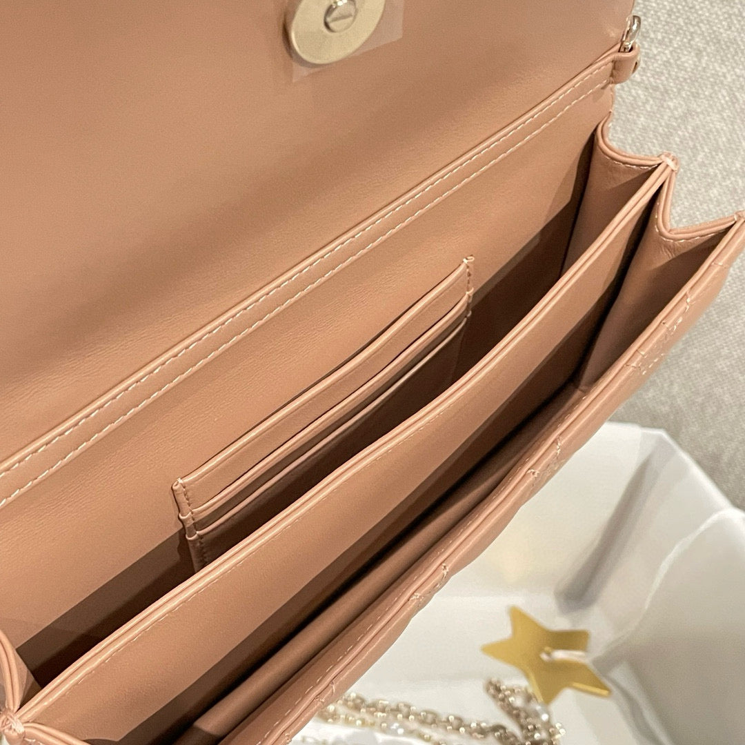 Dior WOC