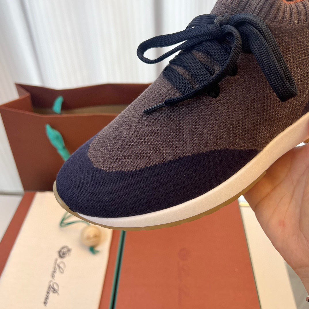LP Sneakers