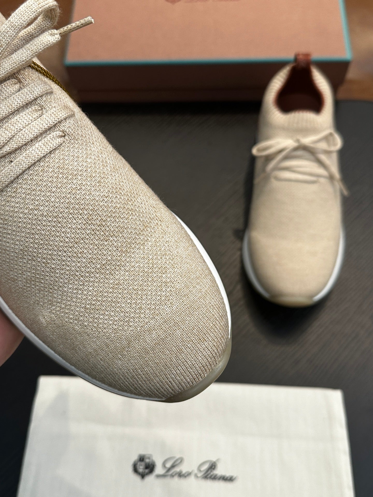 LP Sneakers