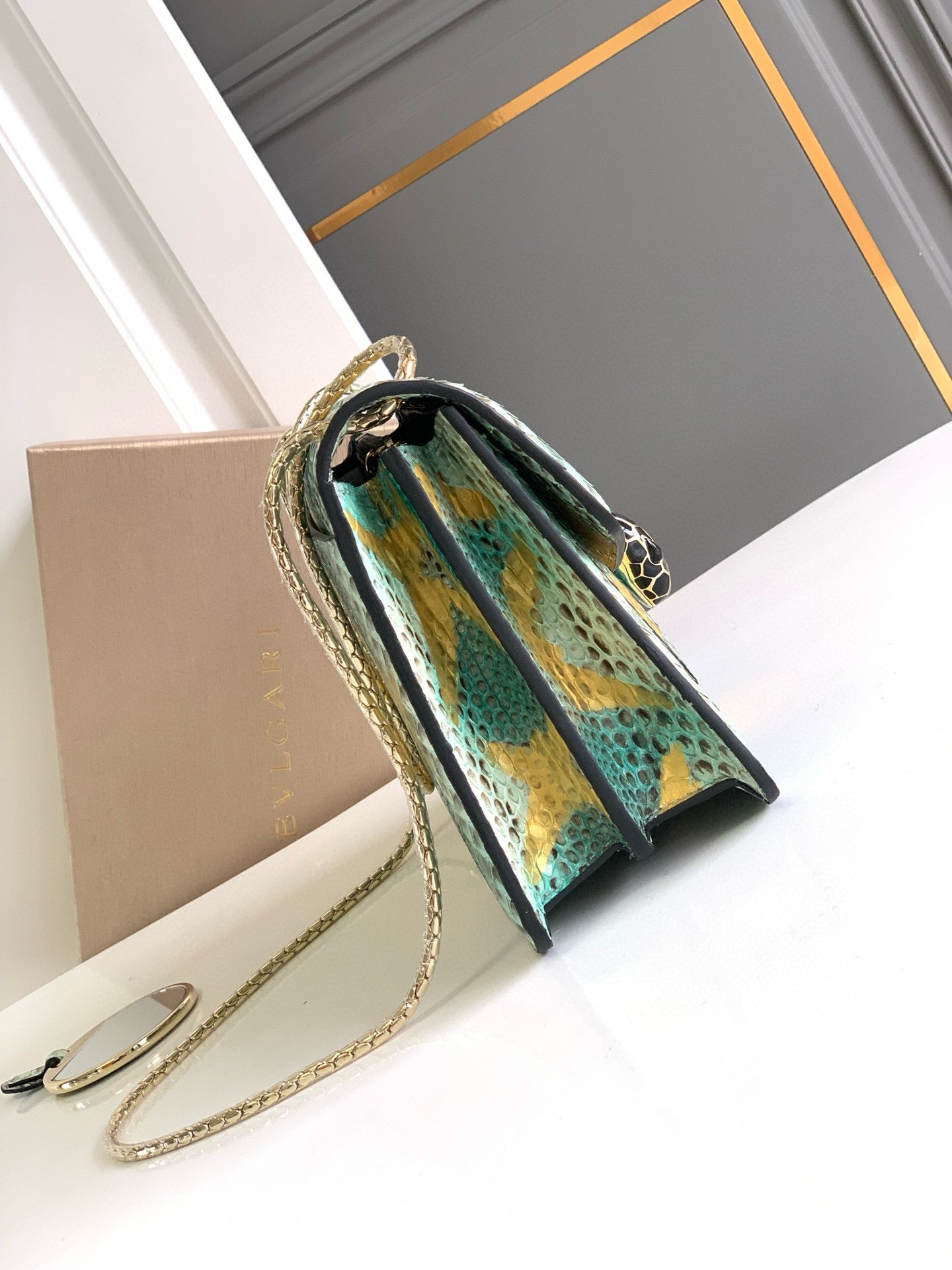 Bvlgari Serpenti Forever Bag(25CM*16.5CM*8CM)