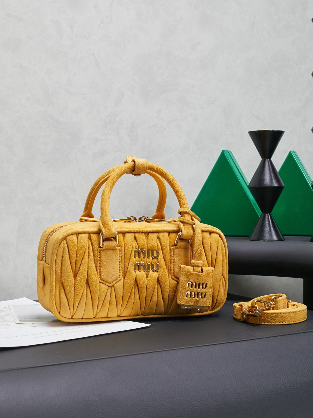 Miu Miu Bowling Bag 22x10.5x7.5cm