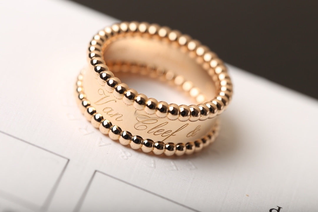 Van Cleef & Arpels Ring
