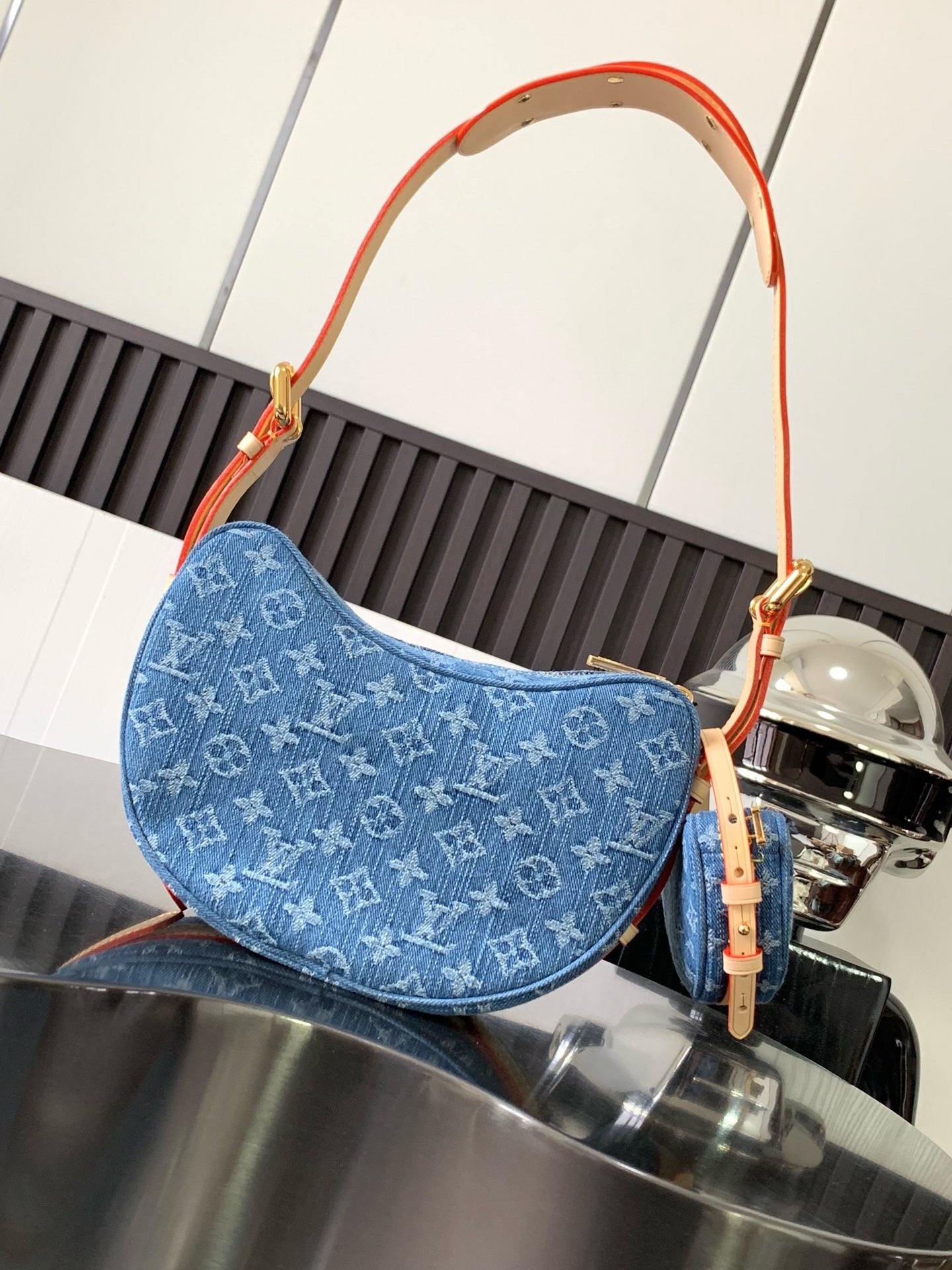 LV Denim Croissant Hobo M46856