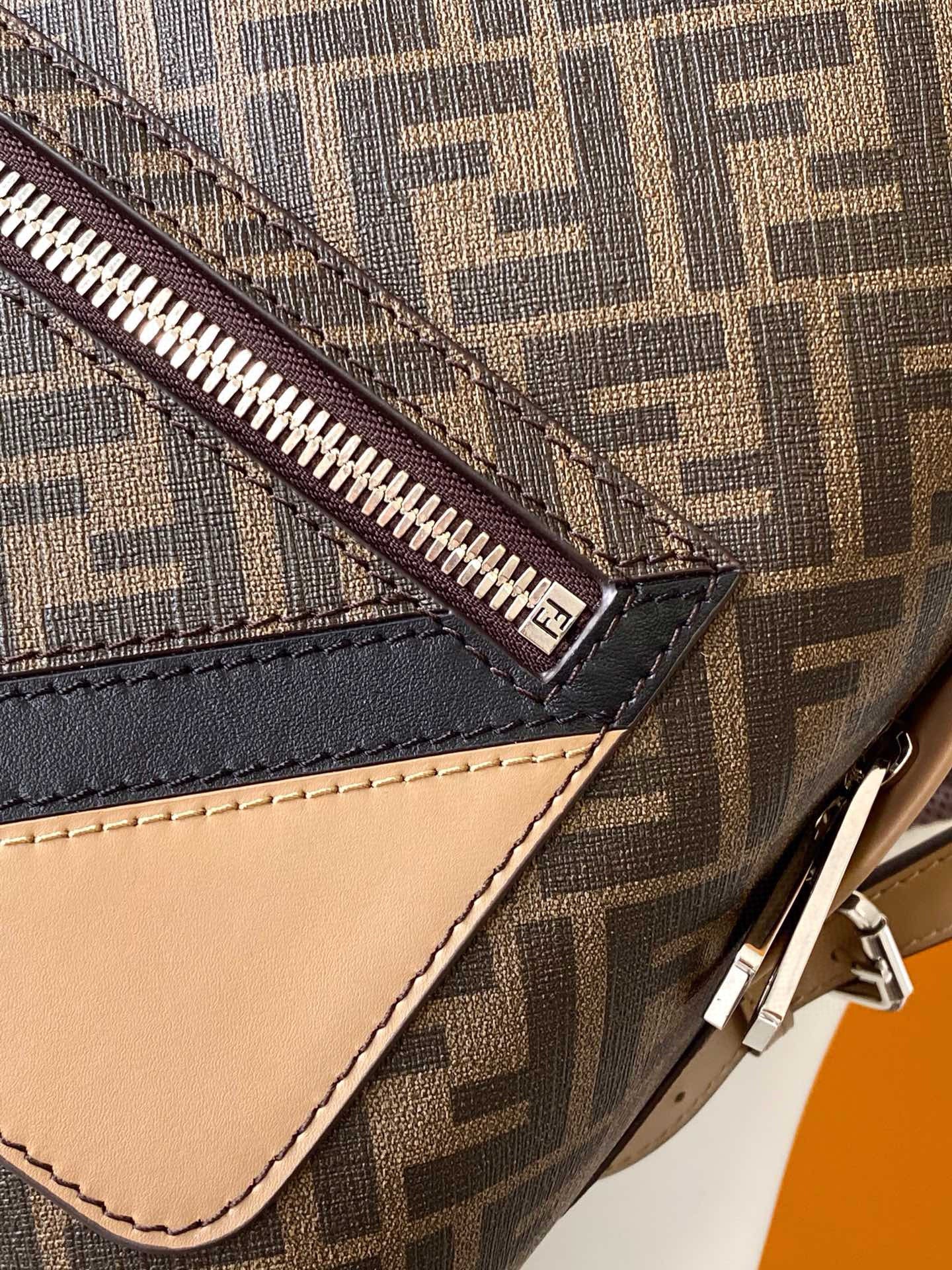 Fendi Backpack24-12-36CM