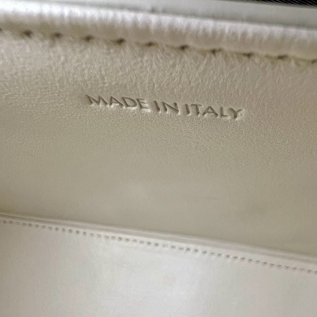 Celine Triomphe Hobo