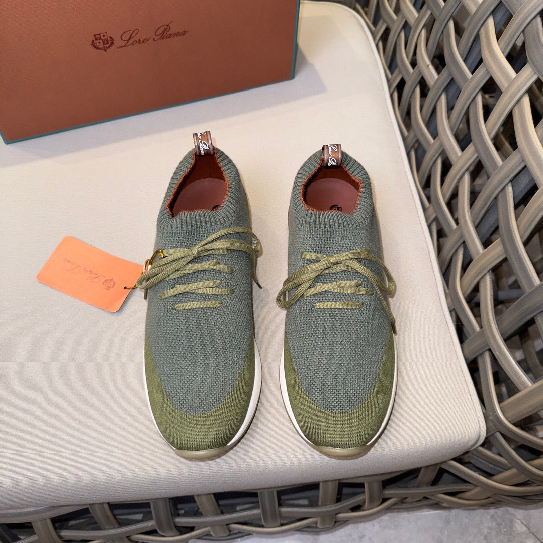 LP Sneakers