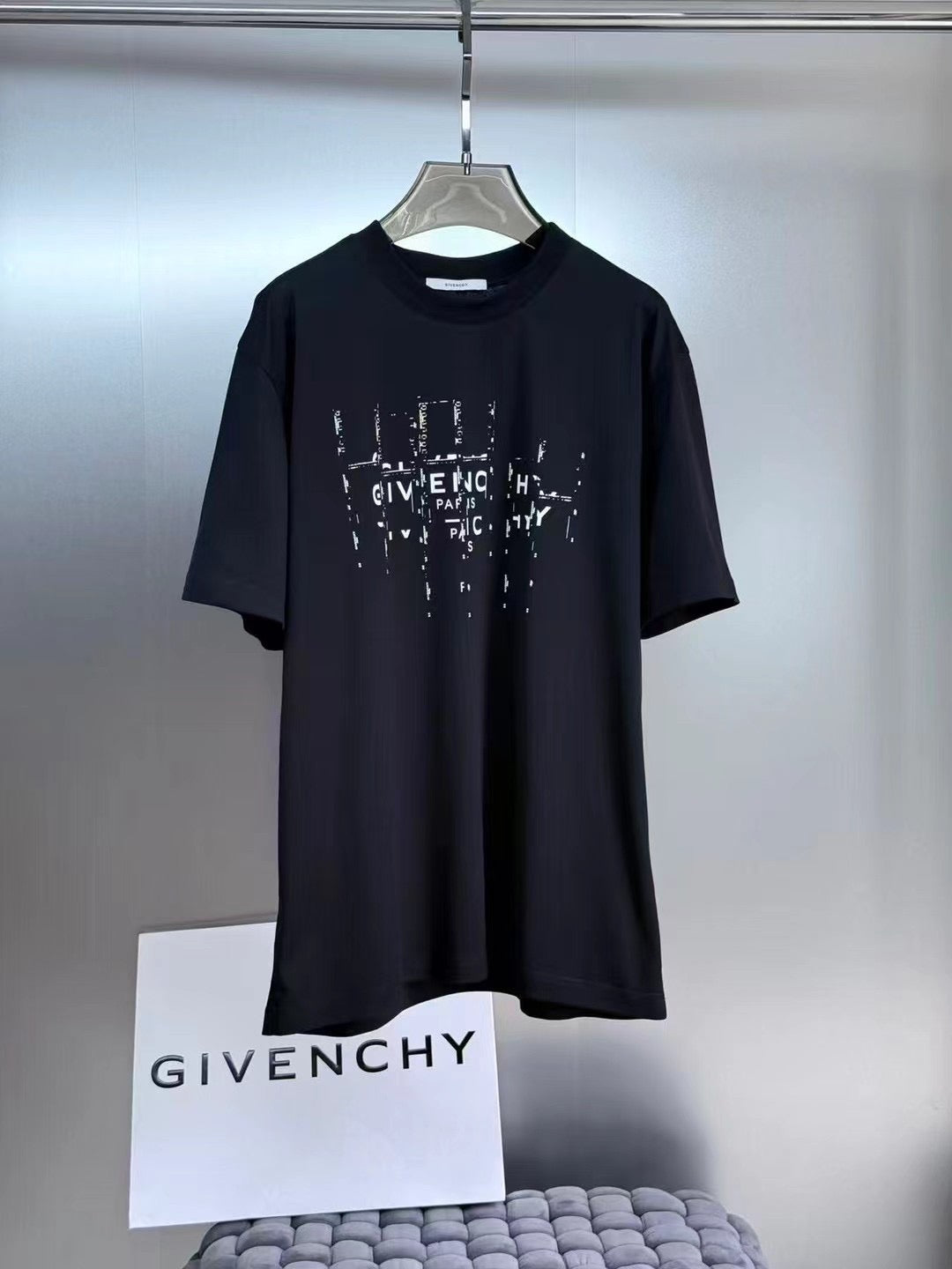 Givenchy T-Shirt