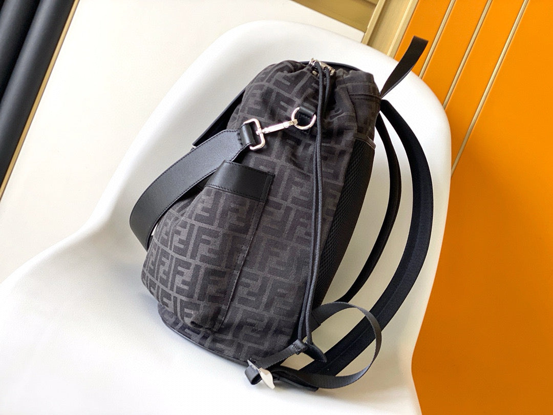 MOCHILA FENDI 30*16*41