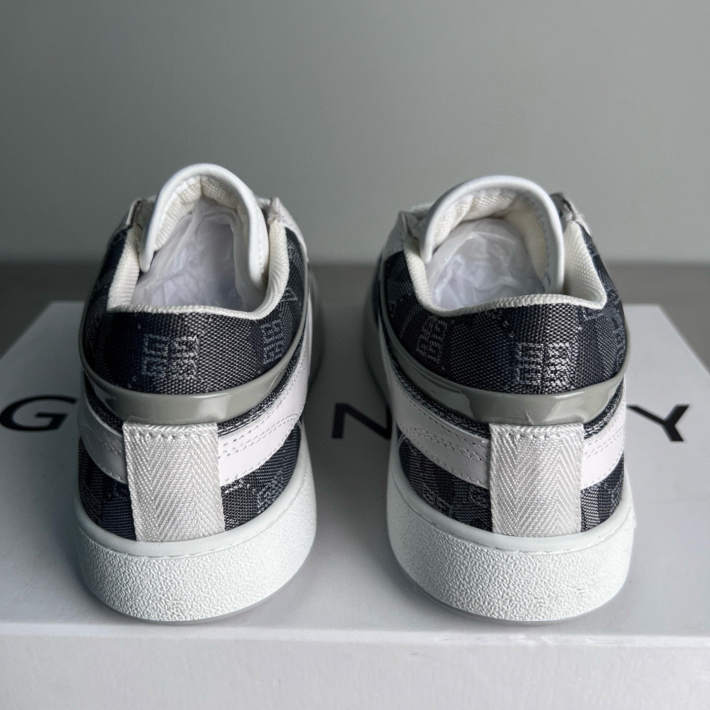 Givenchy Sneakers