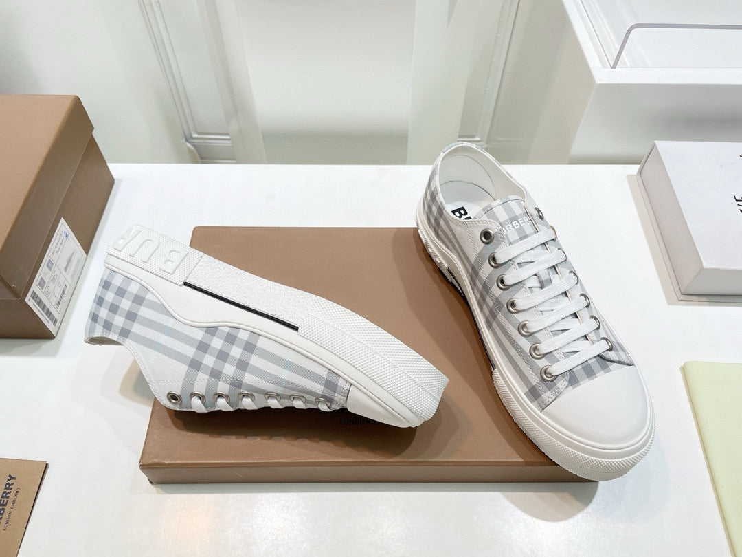 Burberry Sneakers