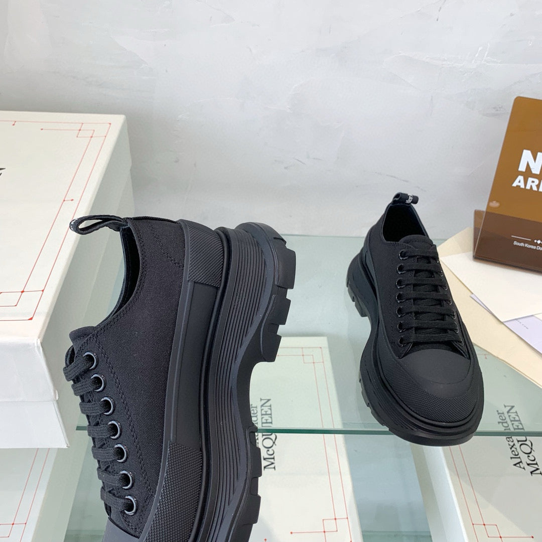 Alexander McQueen Sneakers