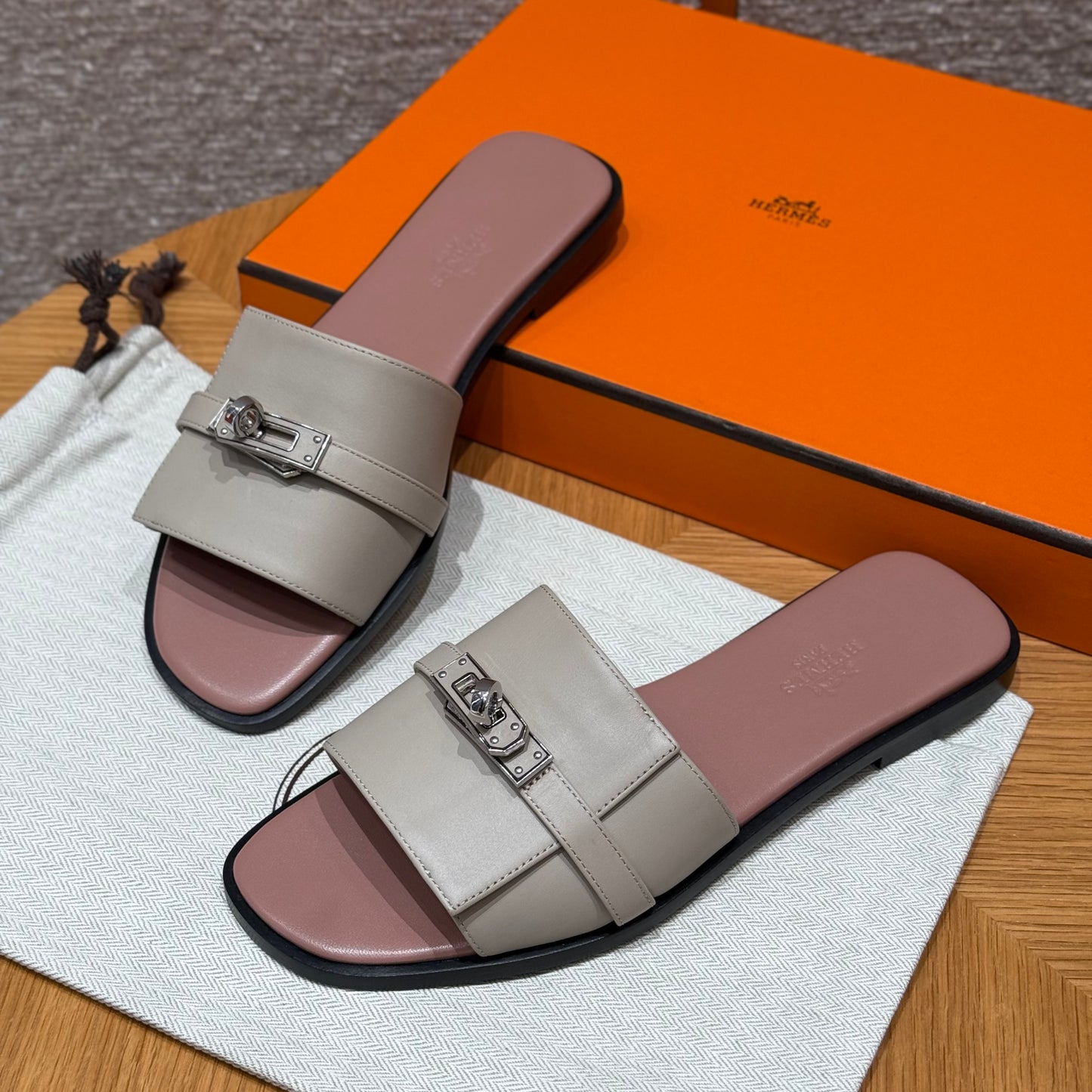 Hermes Slippers