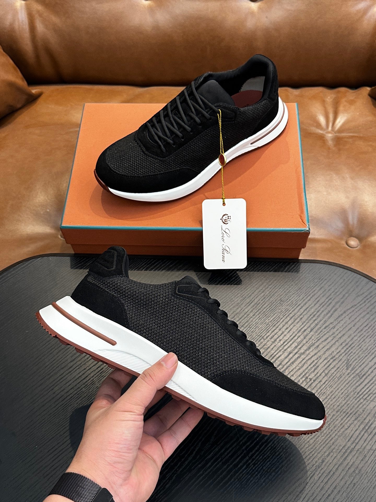 LP Sneakers