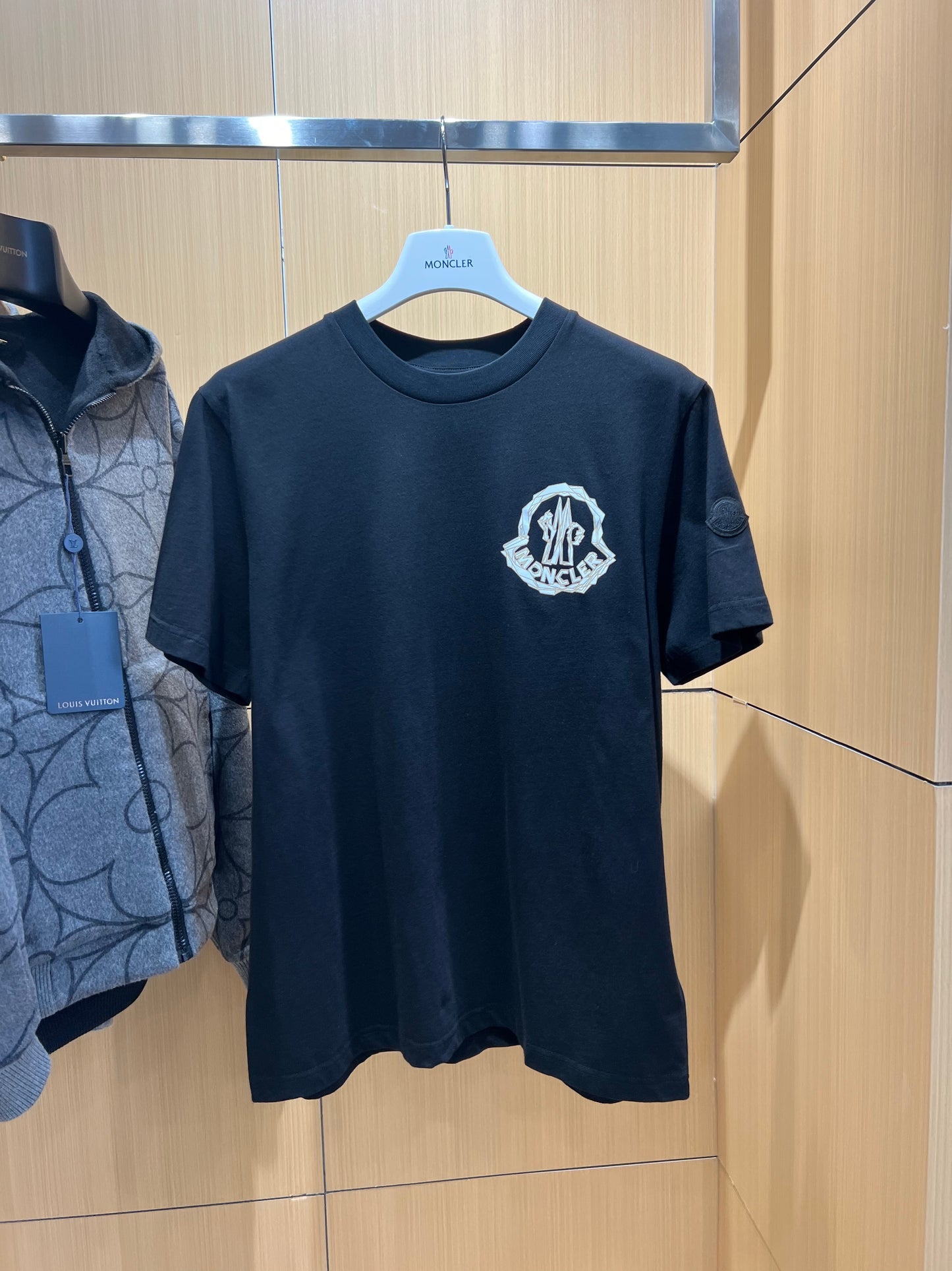 Moncler T-shirt