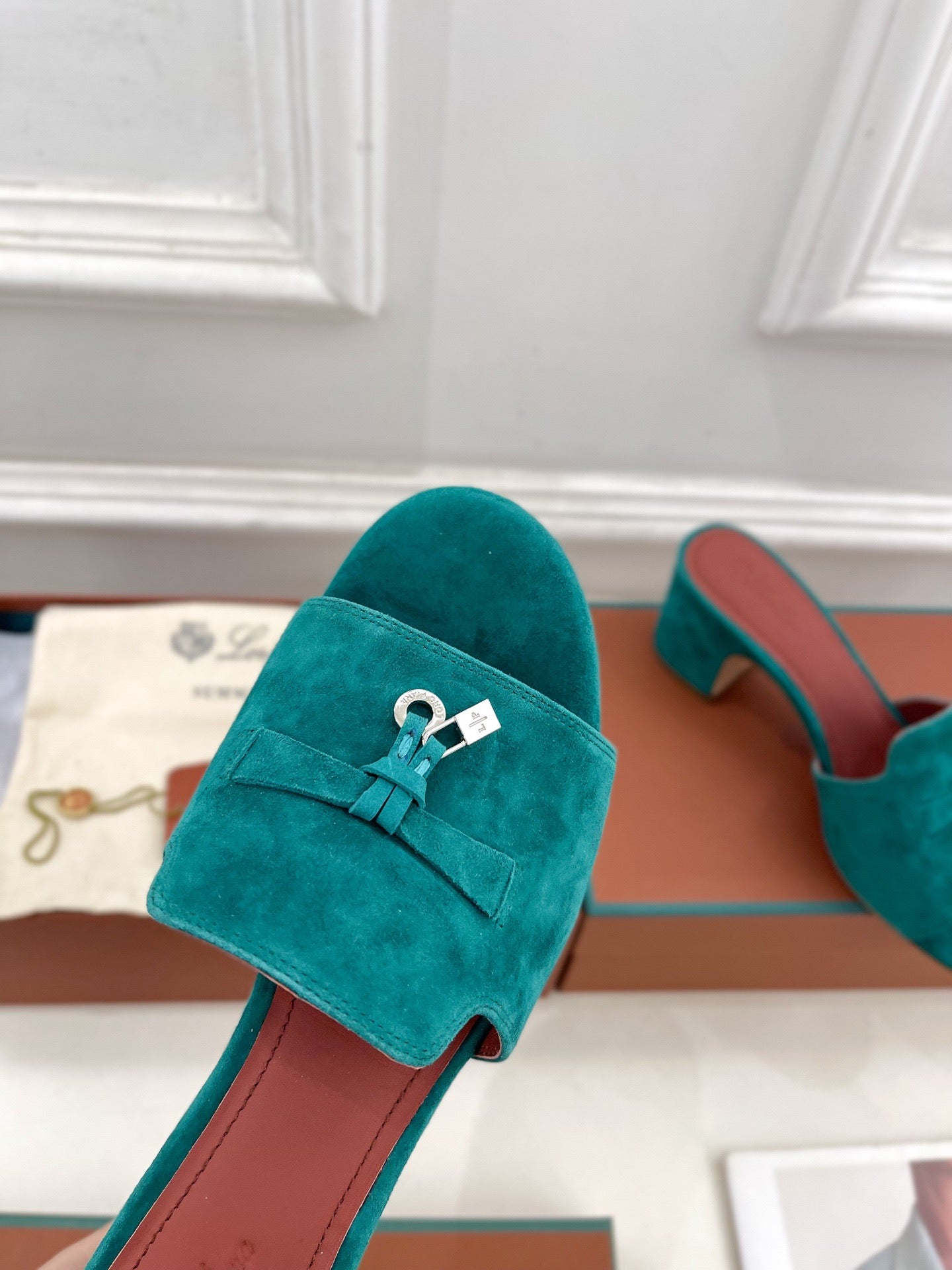 LP Sandals