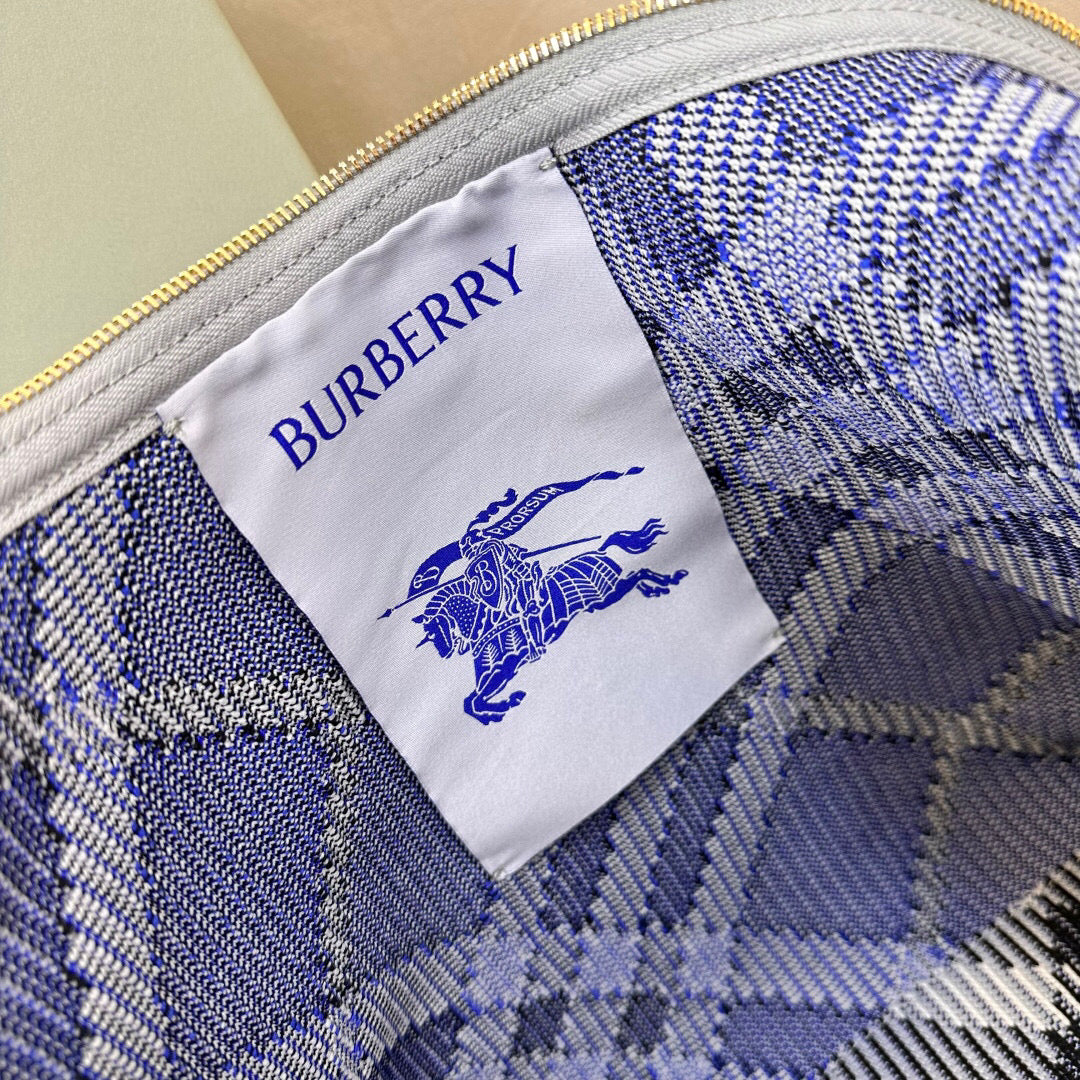 Burberry Peg Handle (Medium)