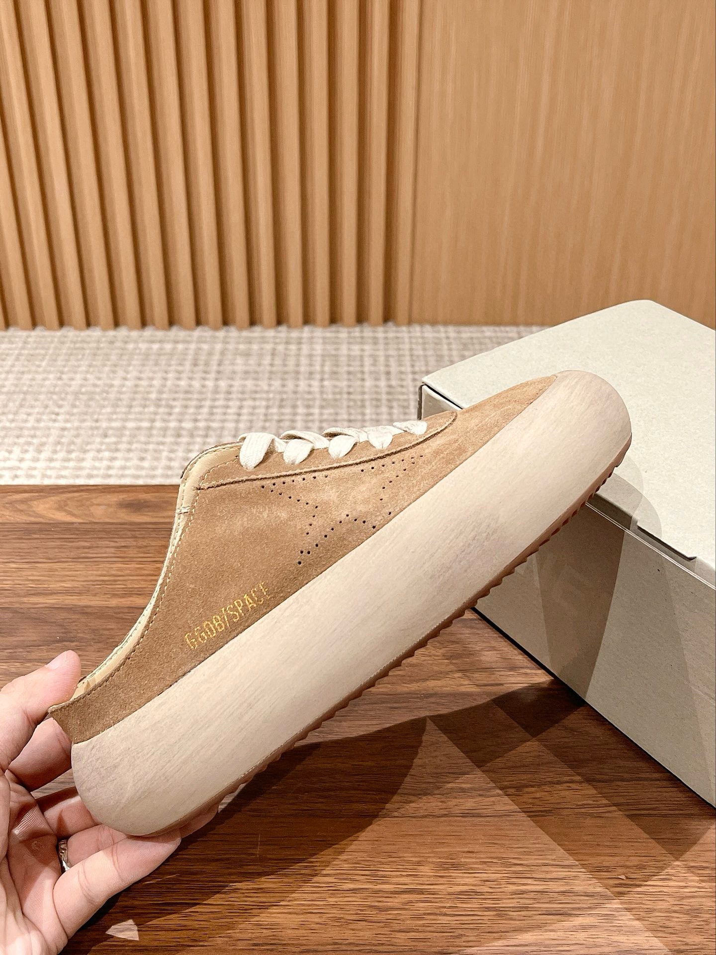 Golden Goose Sneaker