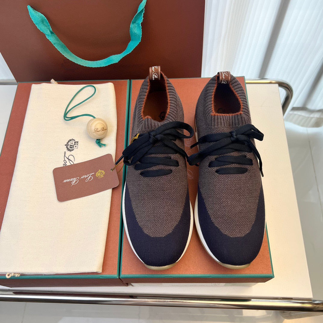LP Sneakers