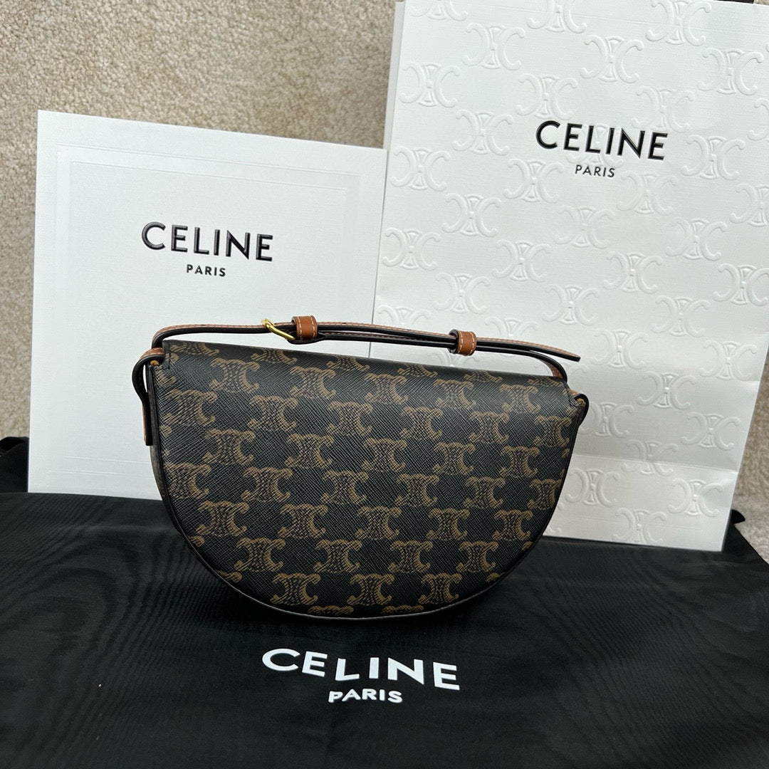 Celine Triomphe