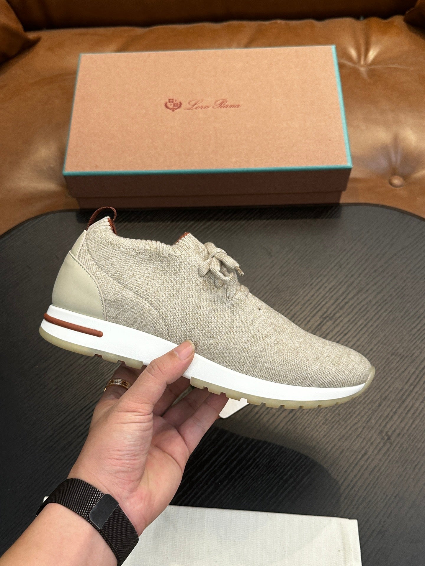 LP Sneakers