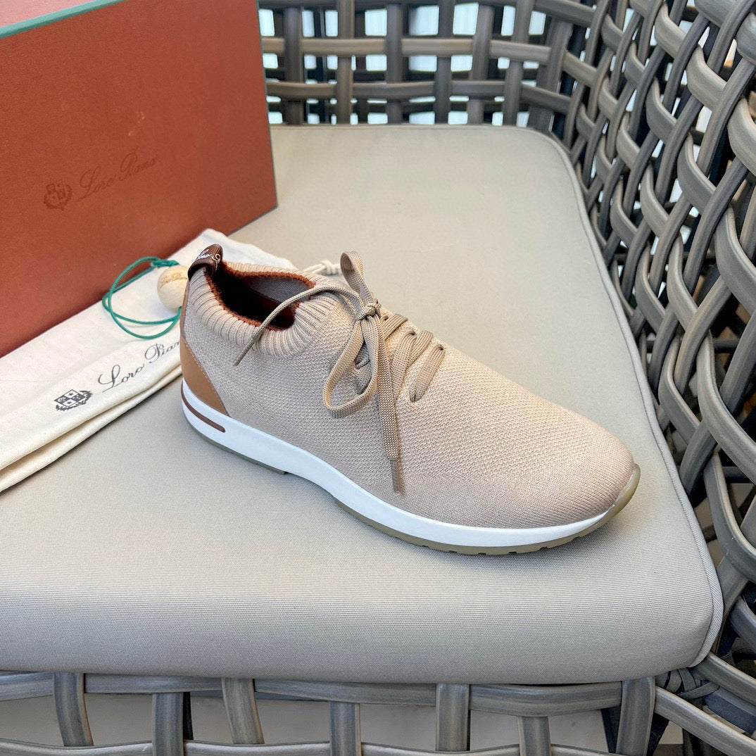 LP Sneakers