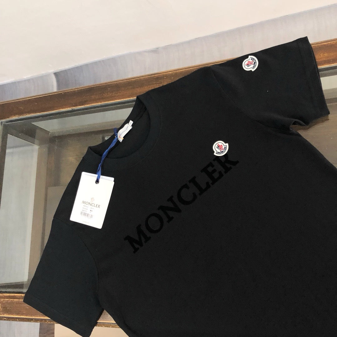 Moncler T-shirt