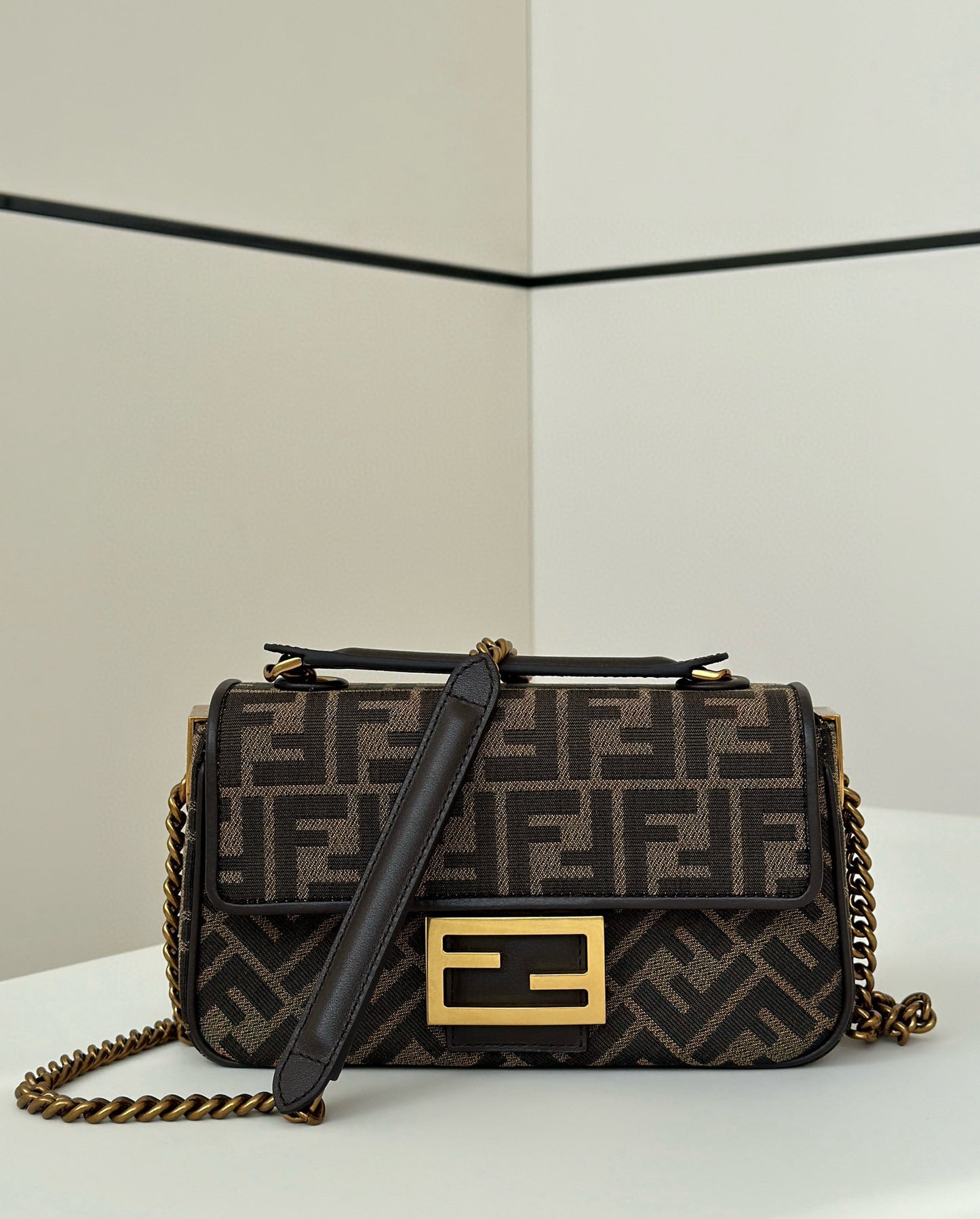 Fendi Baguette Chain Midi