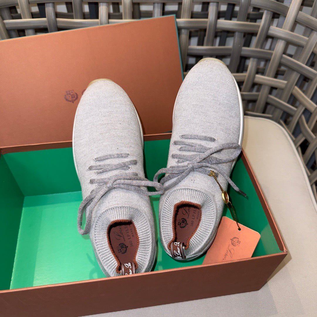 LP Sneakers