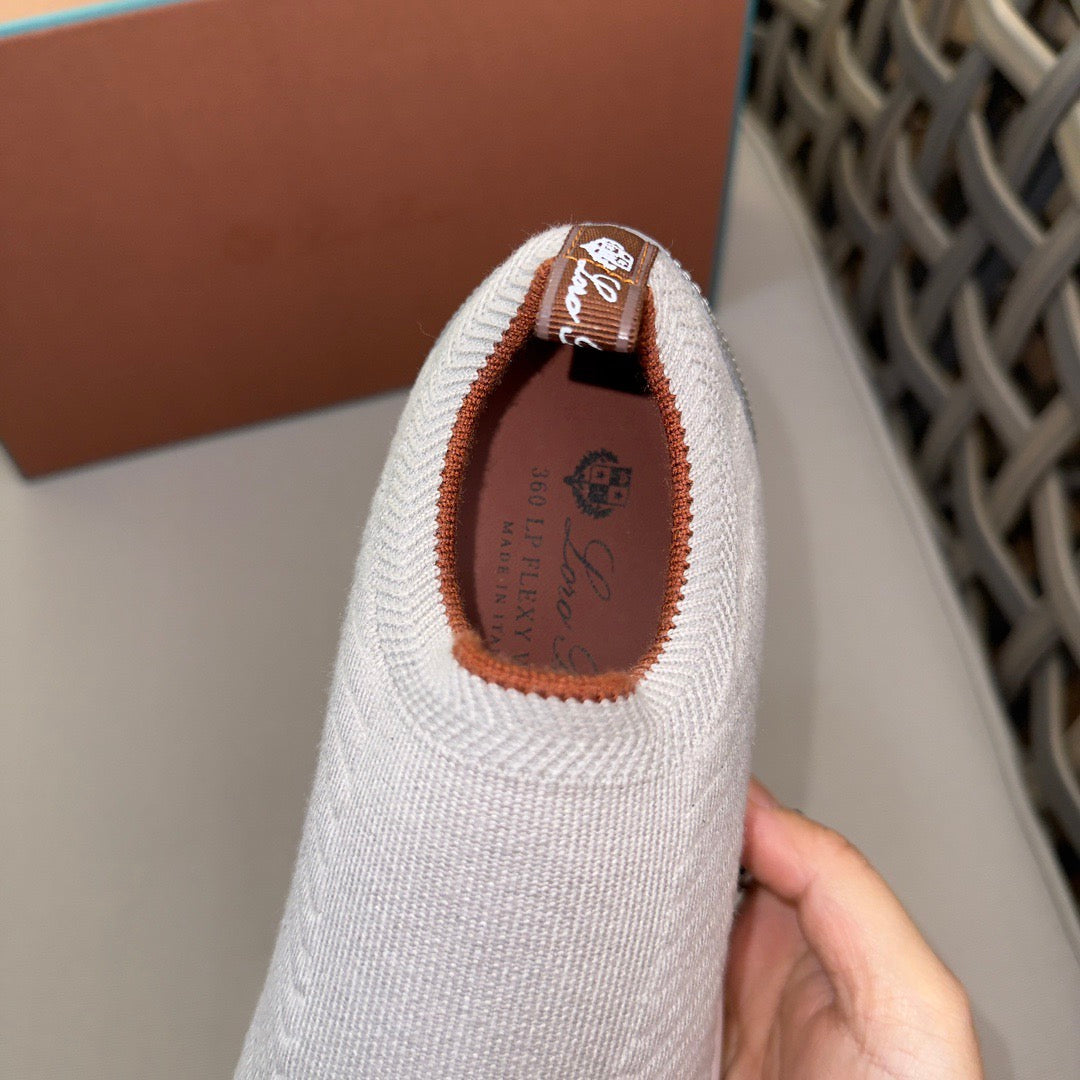 LP Sneakers