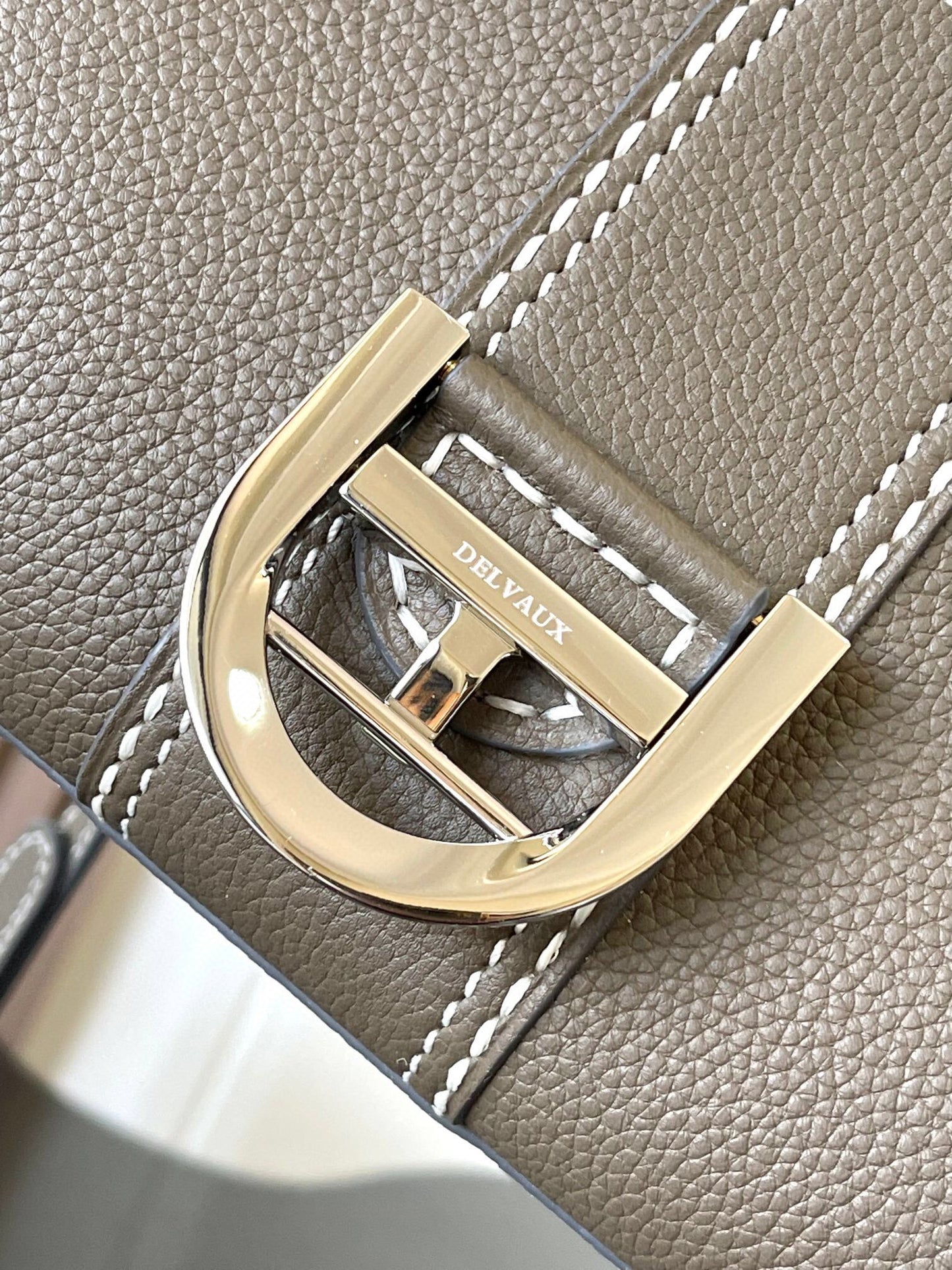 Delvaux Le Brilliant