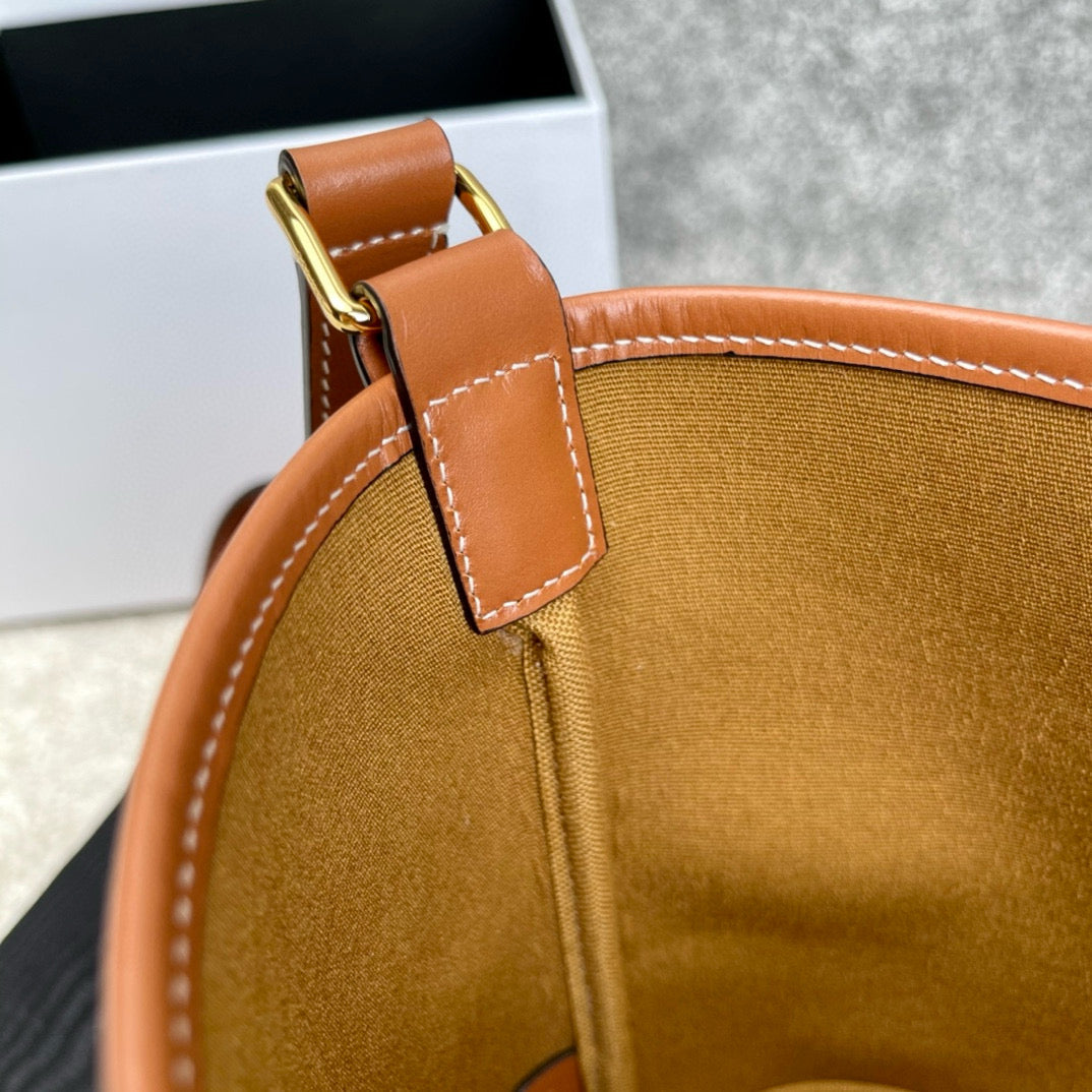 Celine Bucket
