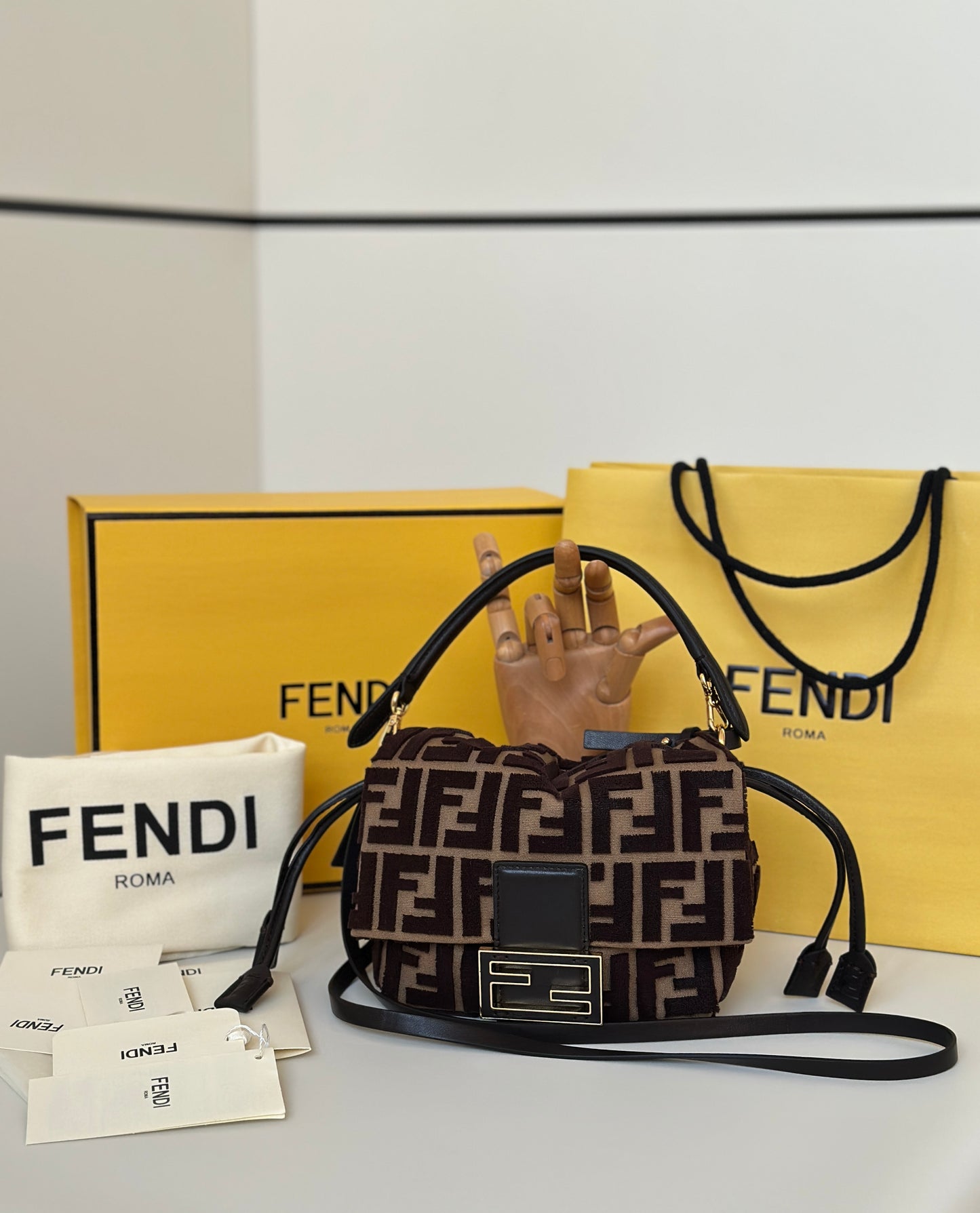 Fendi Mamma Baguette Bag (Small)