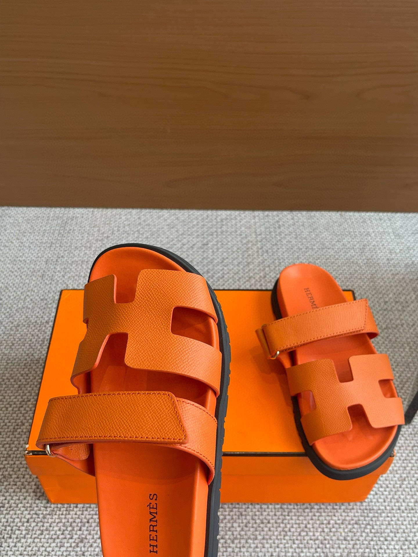 Sandalias Hermés