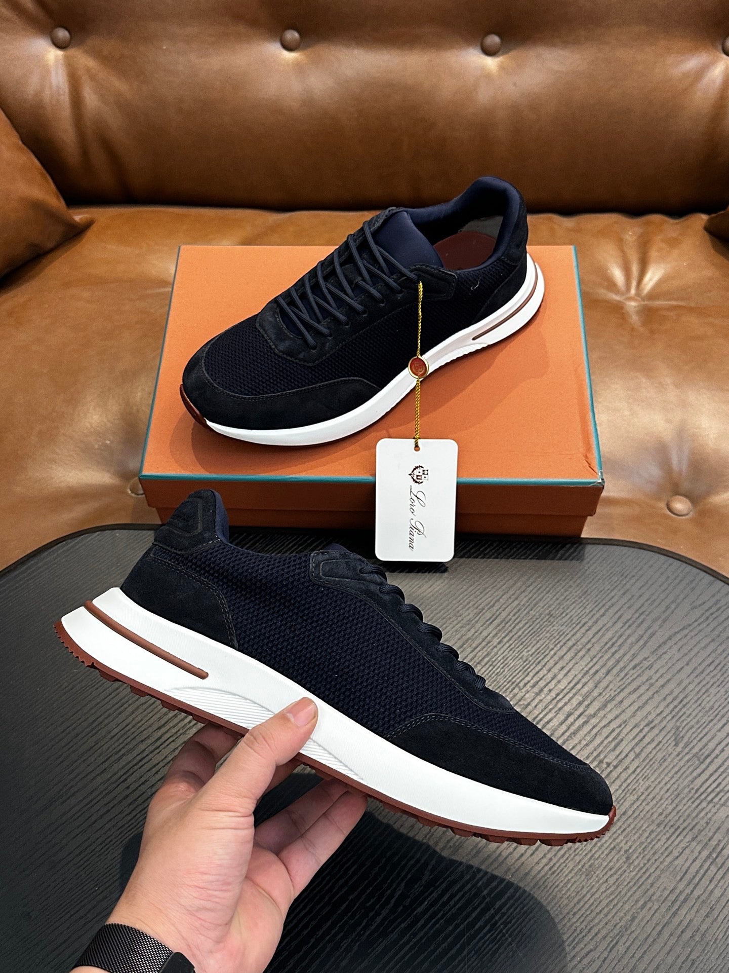 LP Sneakers