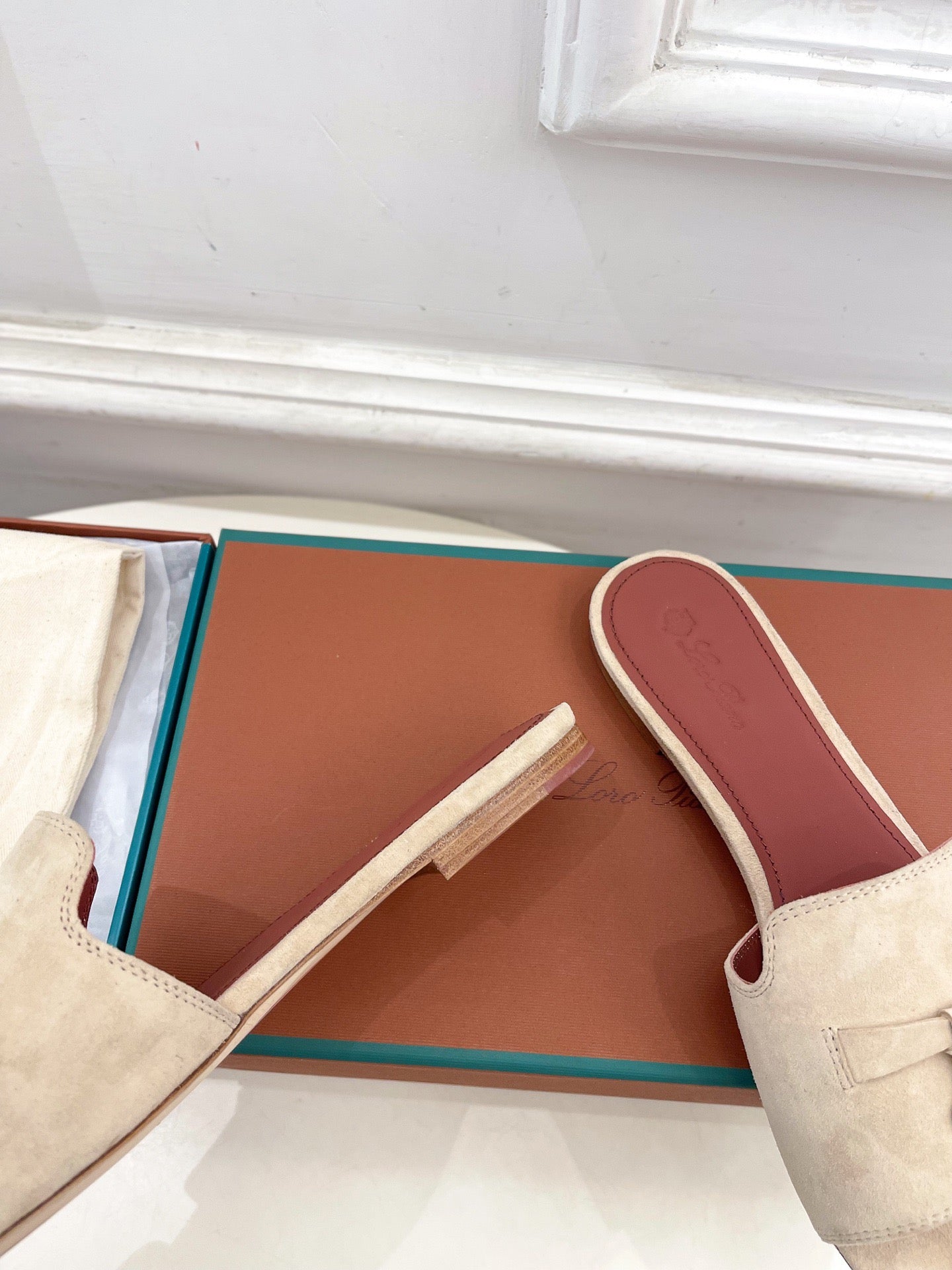 LP Sandals