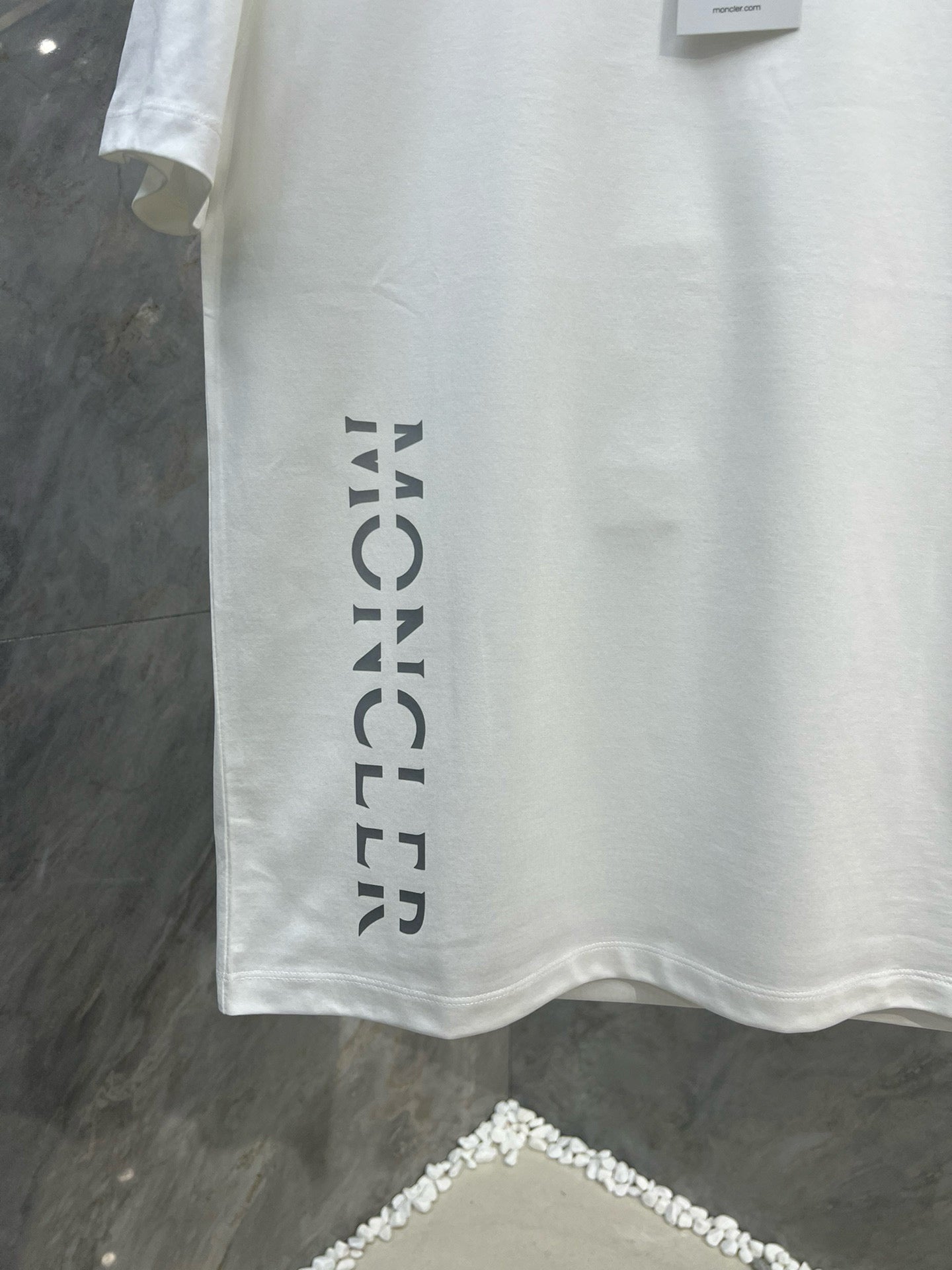 Moncler T-shirt