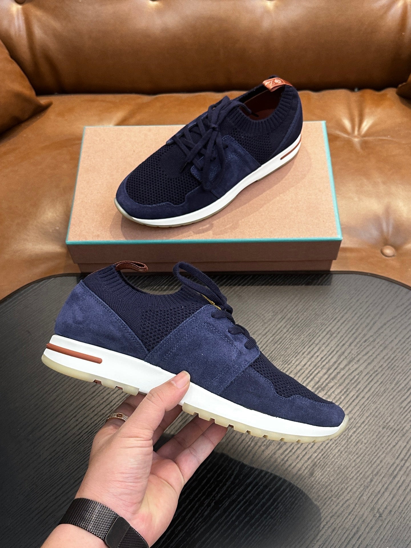 LP Sneakers