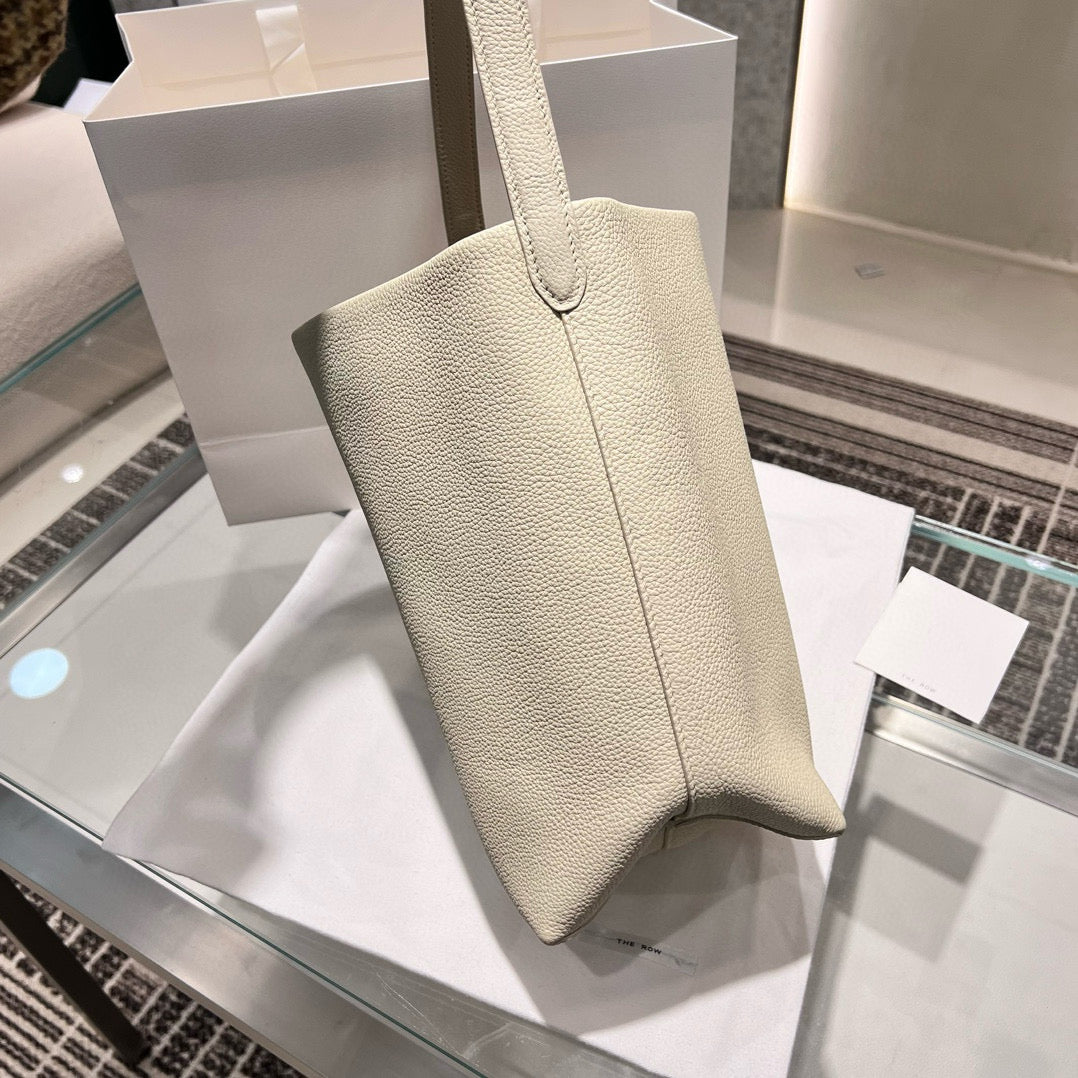 The Row Bucket Bag(30CM*28CM*15.5CM)