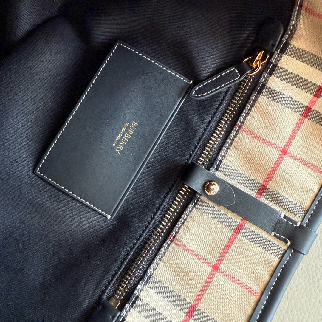 Burberry Bucket Bag(26CM*20CM*32CM)